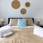 Style Meets Comfort 2 Bed Chch Cbd